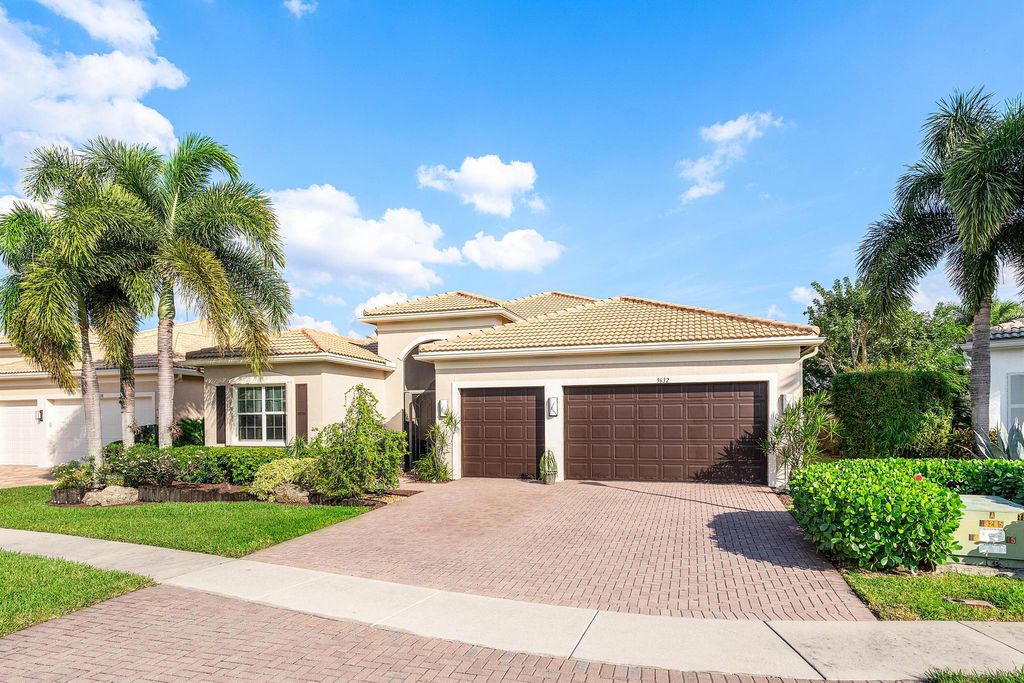 Photo of 9632 Dovetree Isle Drive, Boynton Beach, FL 33473 (MLS # R11149400)