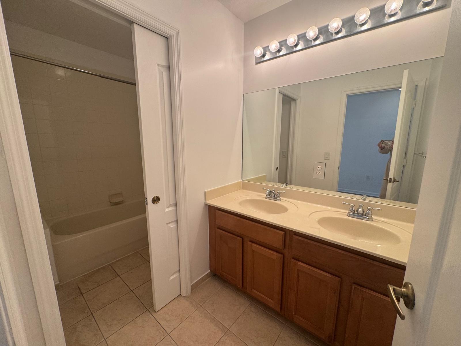 Mandarin Lakes - Residential Lease