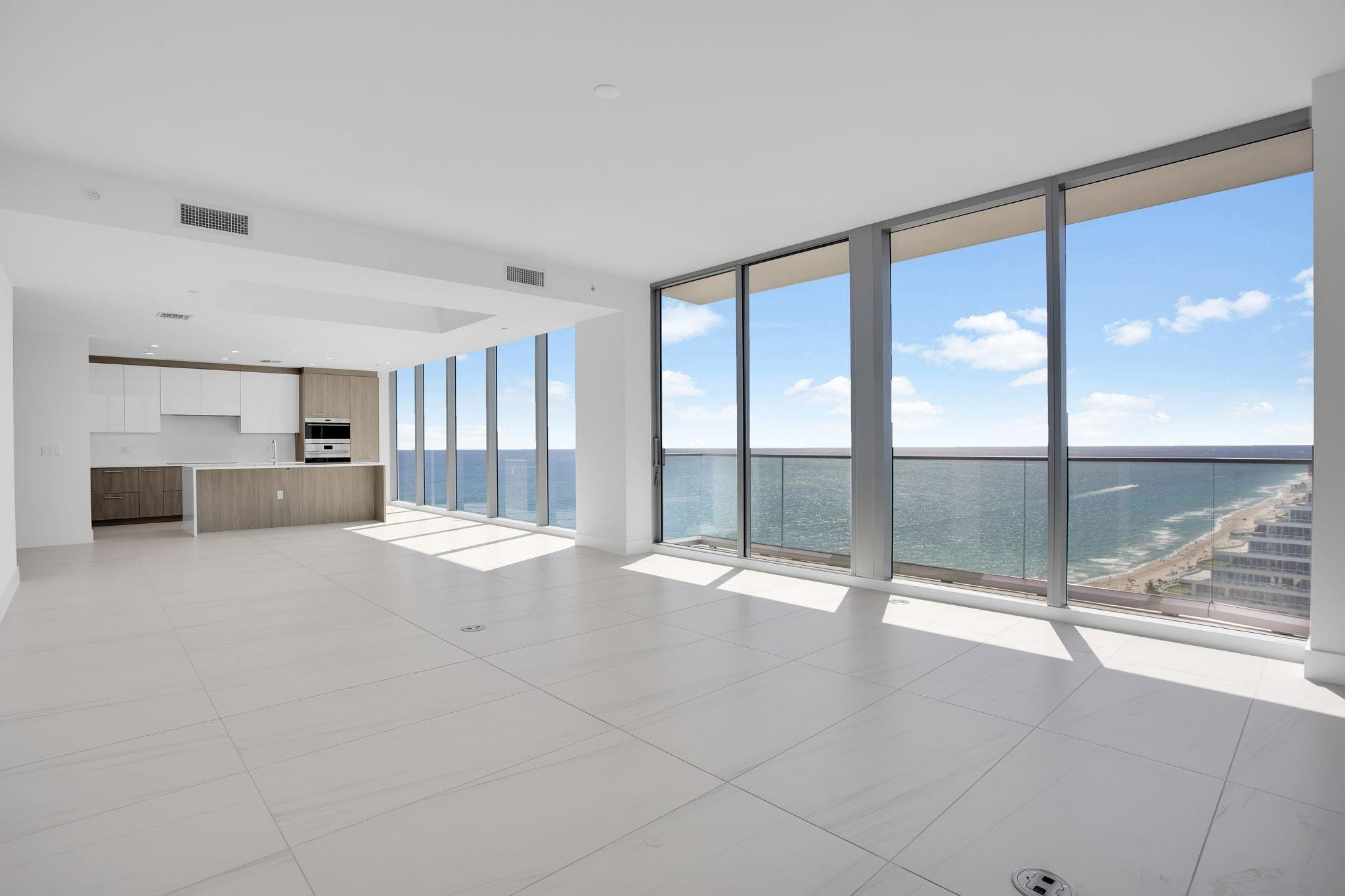 SELENE OCEANFRONT RESIDEN - Residential