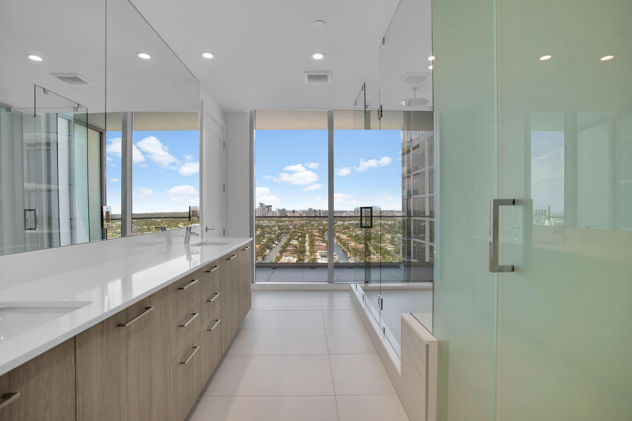 SELENE OCEANFRONT RESIDEN - Residential