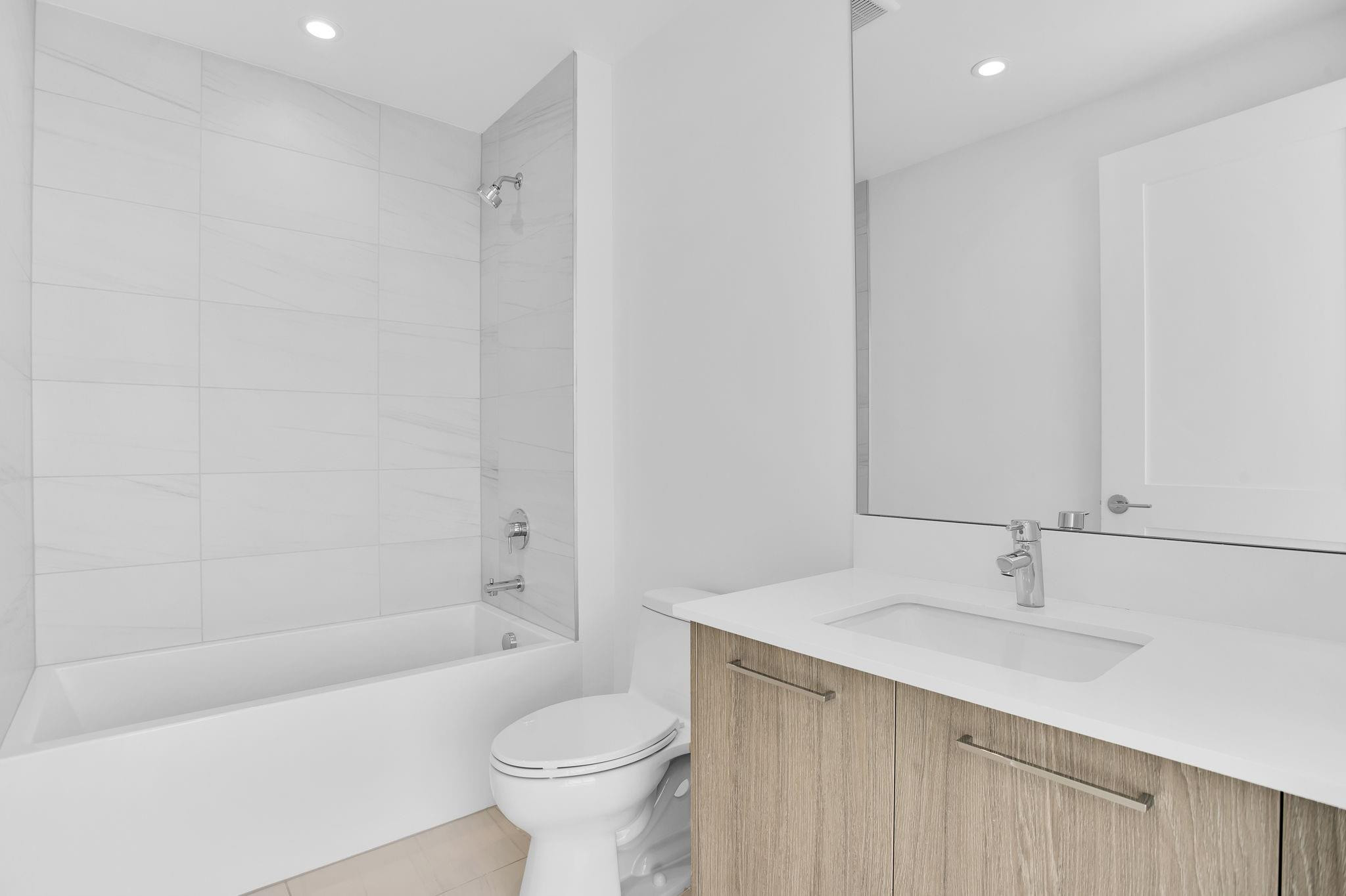 SELENE OCEANFRONT RESIDEN - Residential