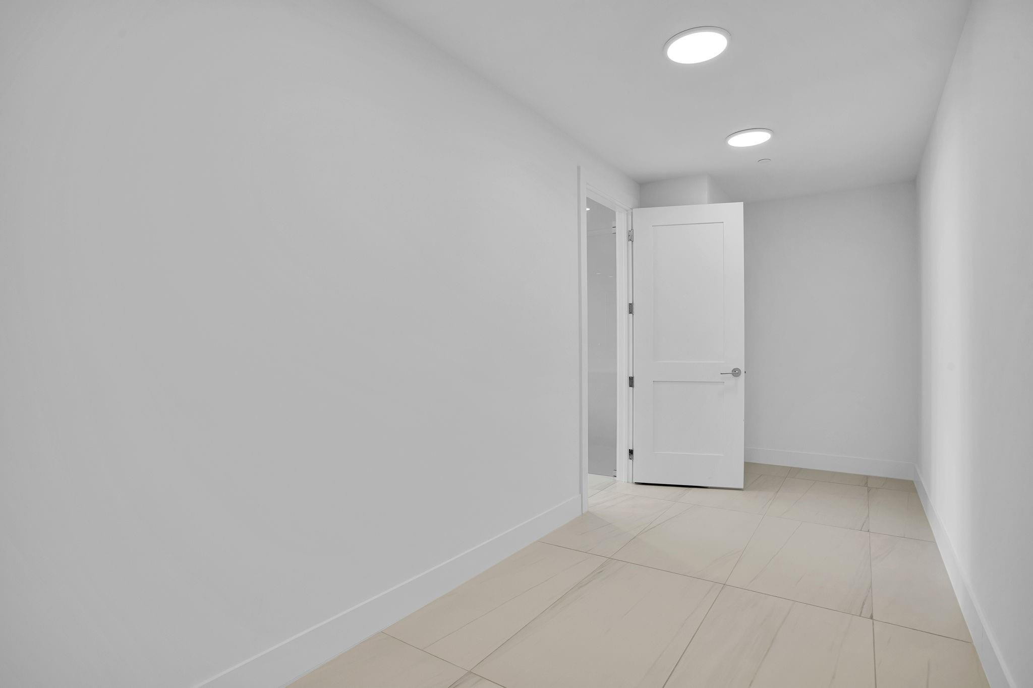 SELENE OCEANFRONT RESIDEN - Residential