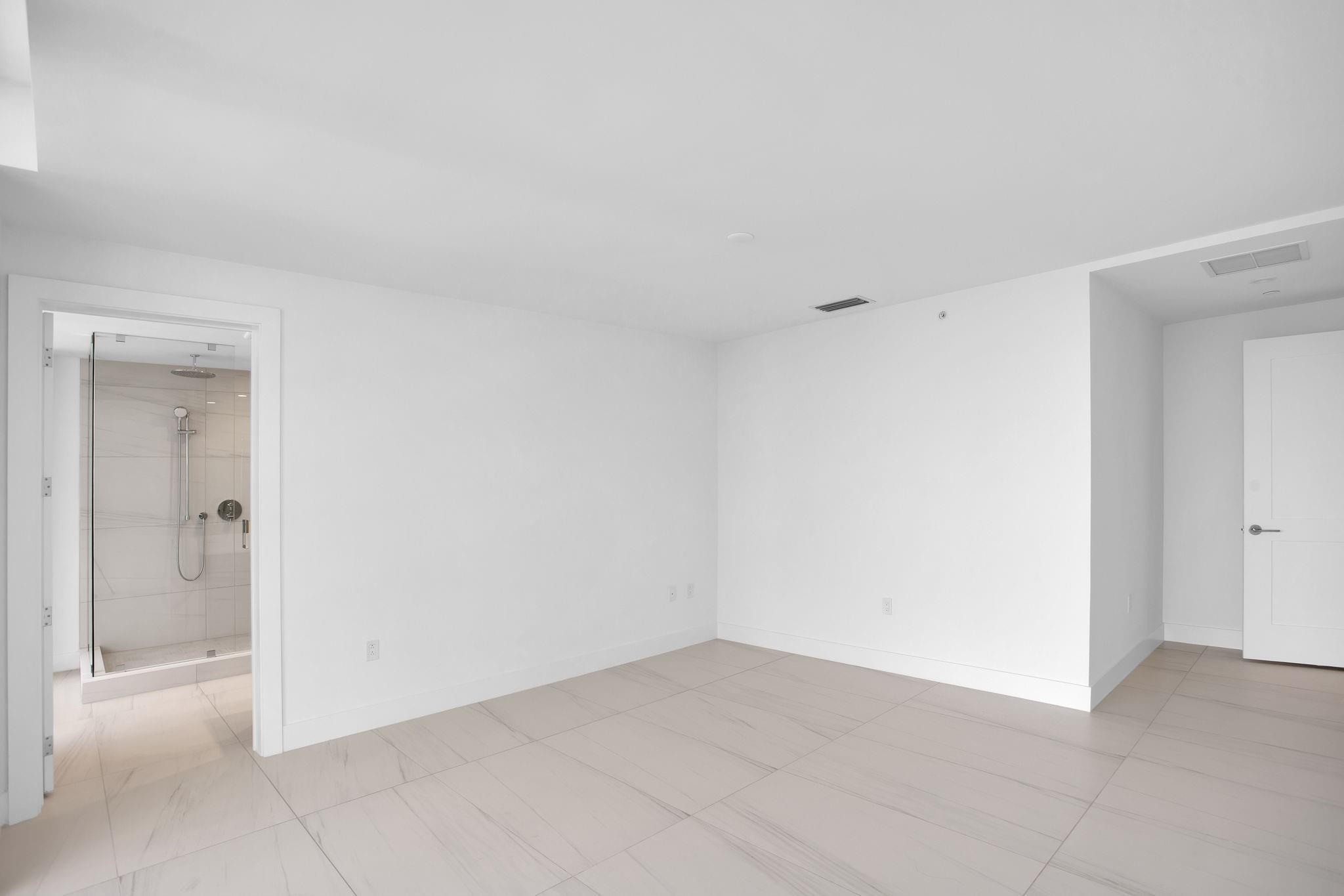 SELENE OCEANFRONT RESIDEN - Residential