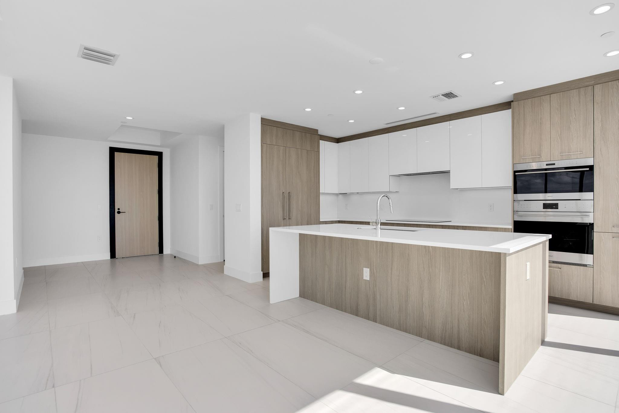 SELENE OCEANFRONT RESIDEN - Residential