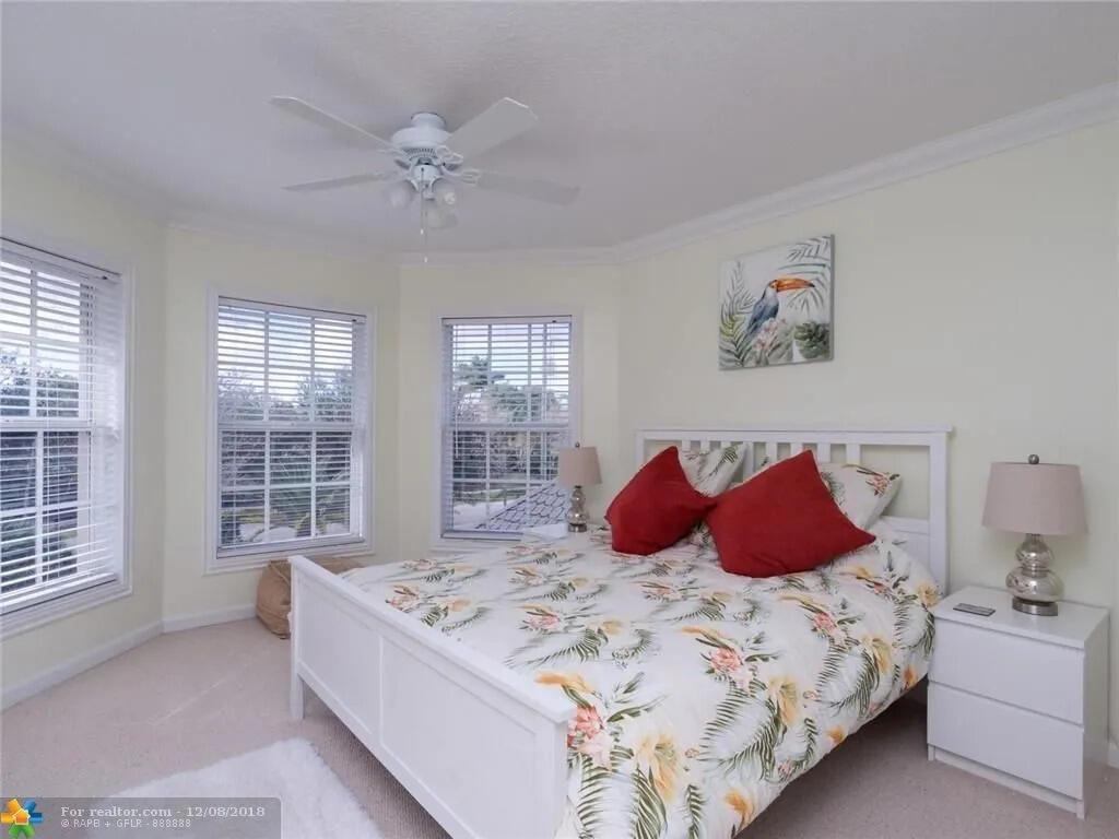7200 NW 51st Terrace