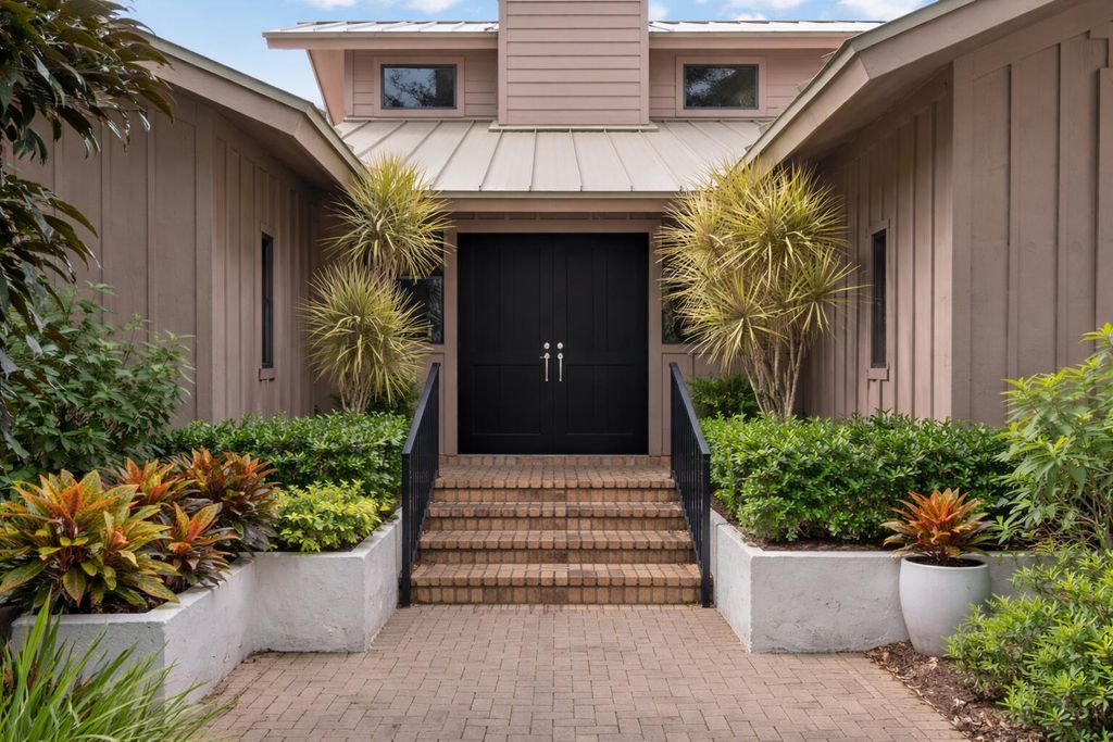 Photo of 5011 SE Burning Tree Circle, Stuart, FL 34997 (MLS # B26009620)