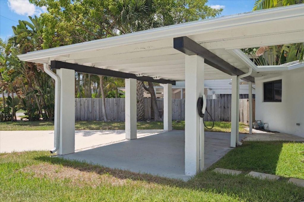 Photo of 1789 NE 35th Street, Oakland Park, FL 33334 (MLS # F10520071)