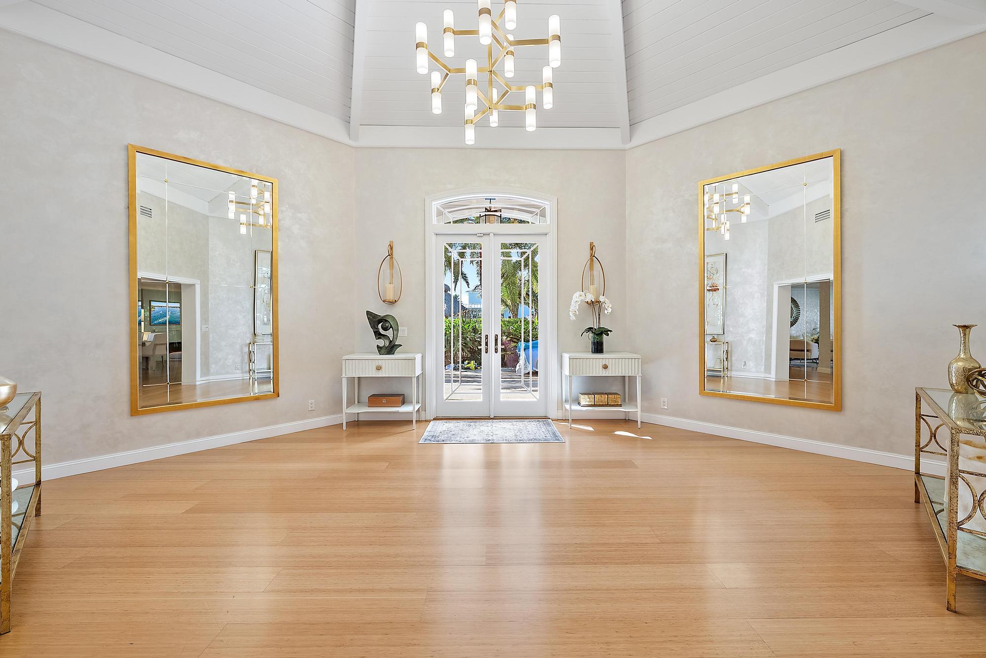 2204 Notre Dame Drive