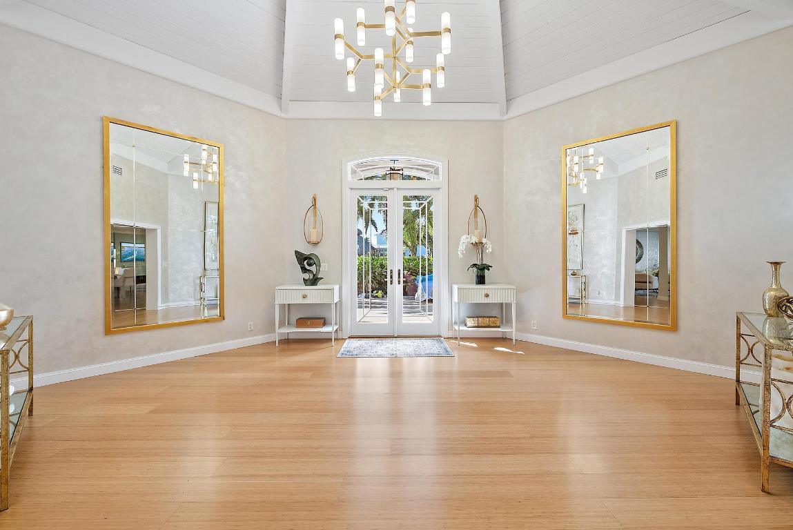 2204 Notre Dame Drive