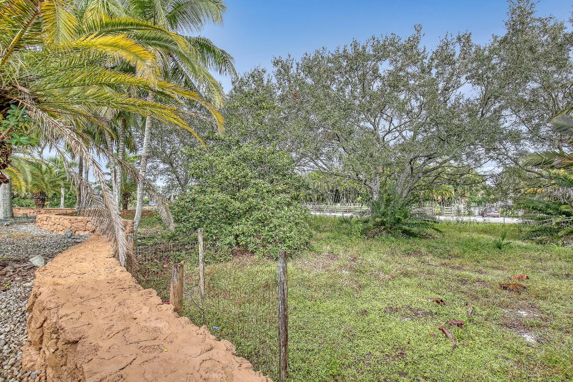 RUSTIC RANCH - Residential