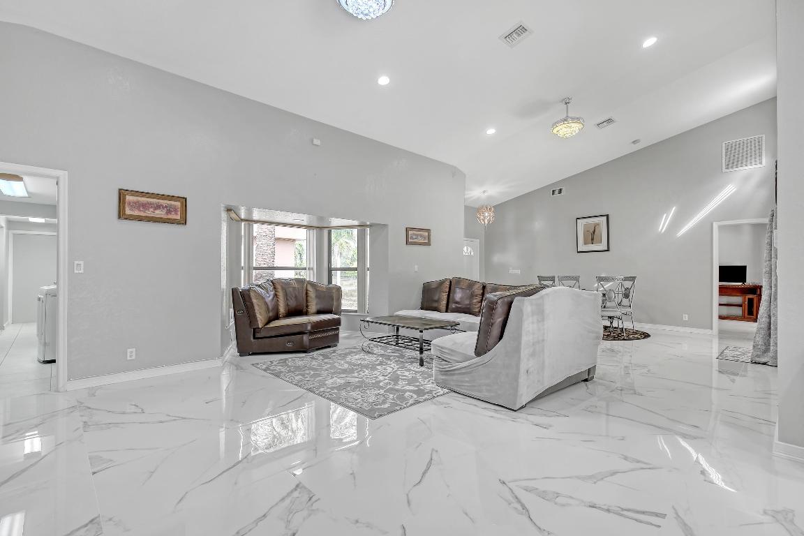 RUSTIC RANCH - Residential