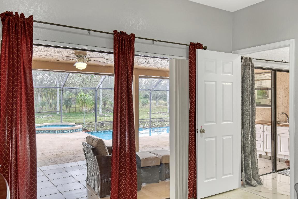 RUSTIC RANCH - Residential