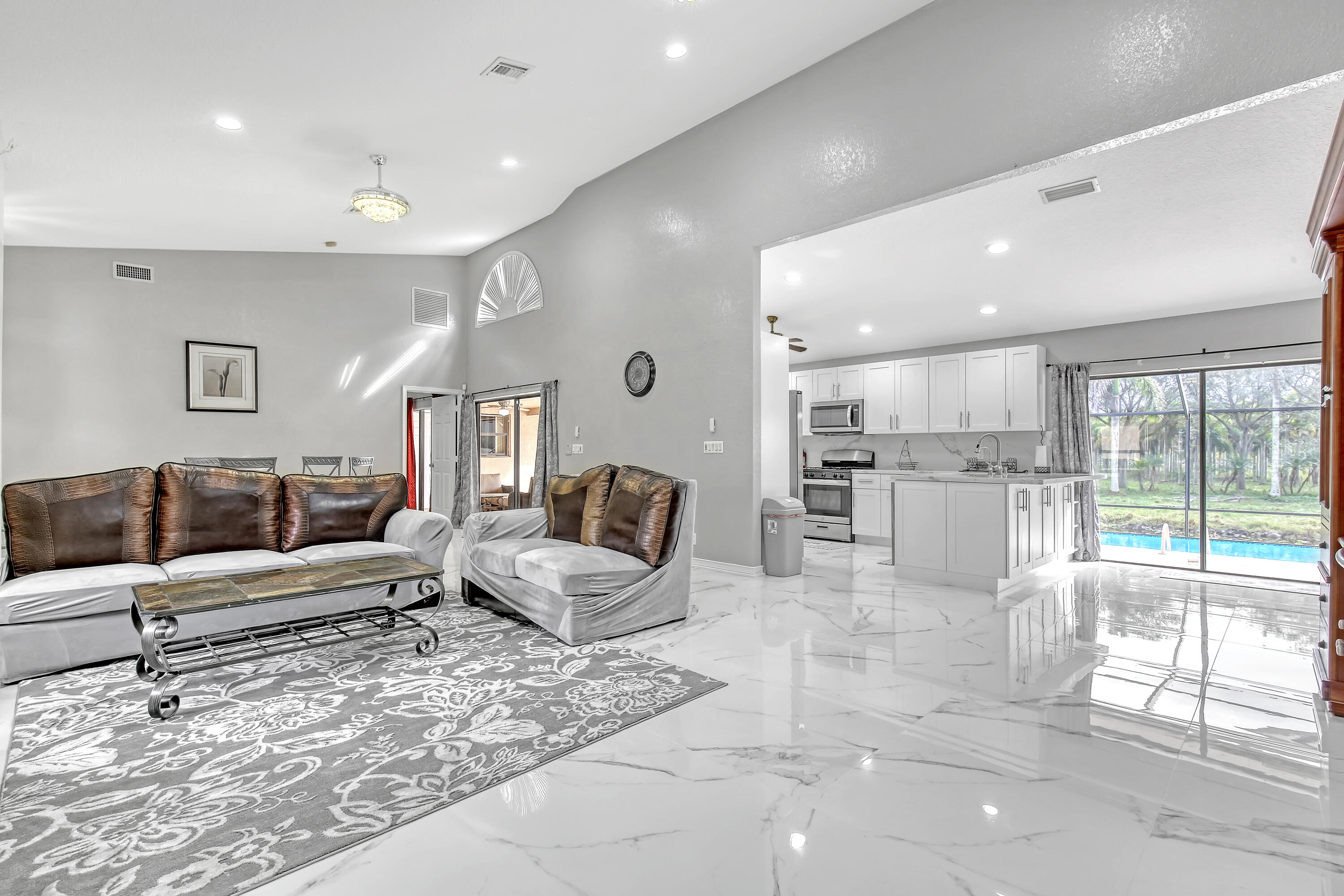 RUSTIC RANCH - Residential