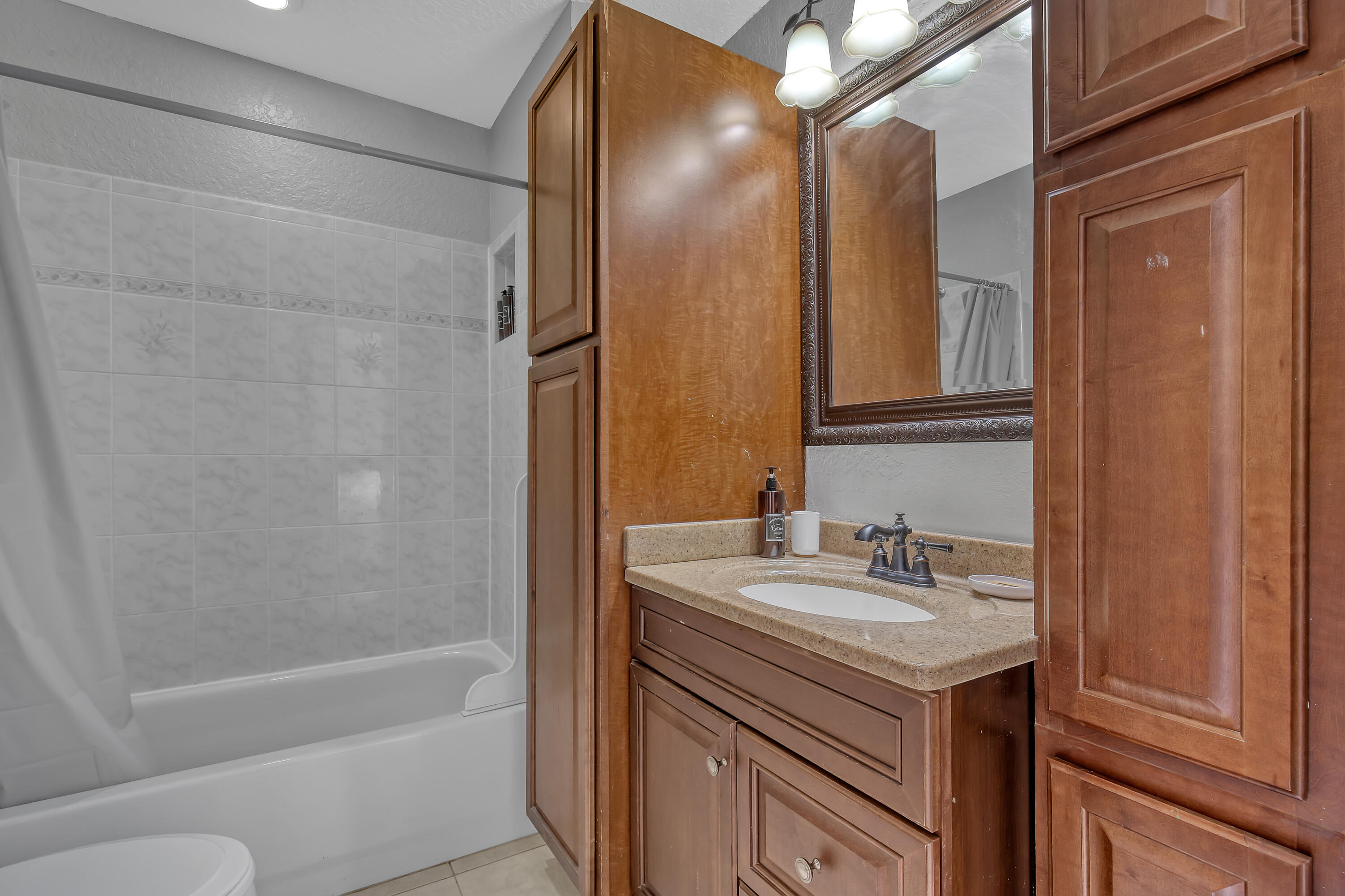 RUSTIC RANCH - Residential