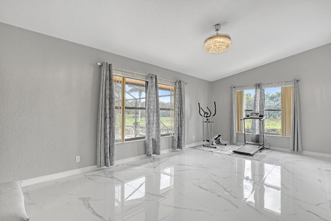 RUSTIC RANCH - Residential