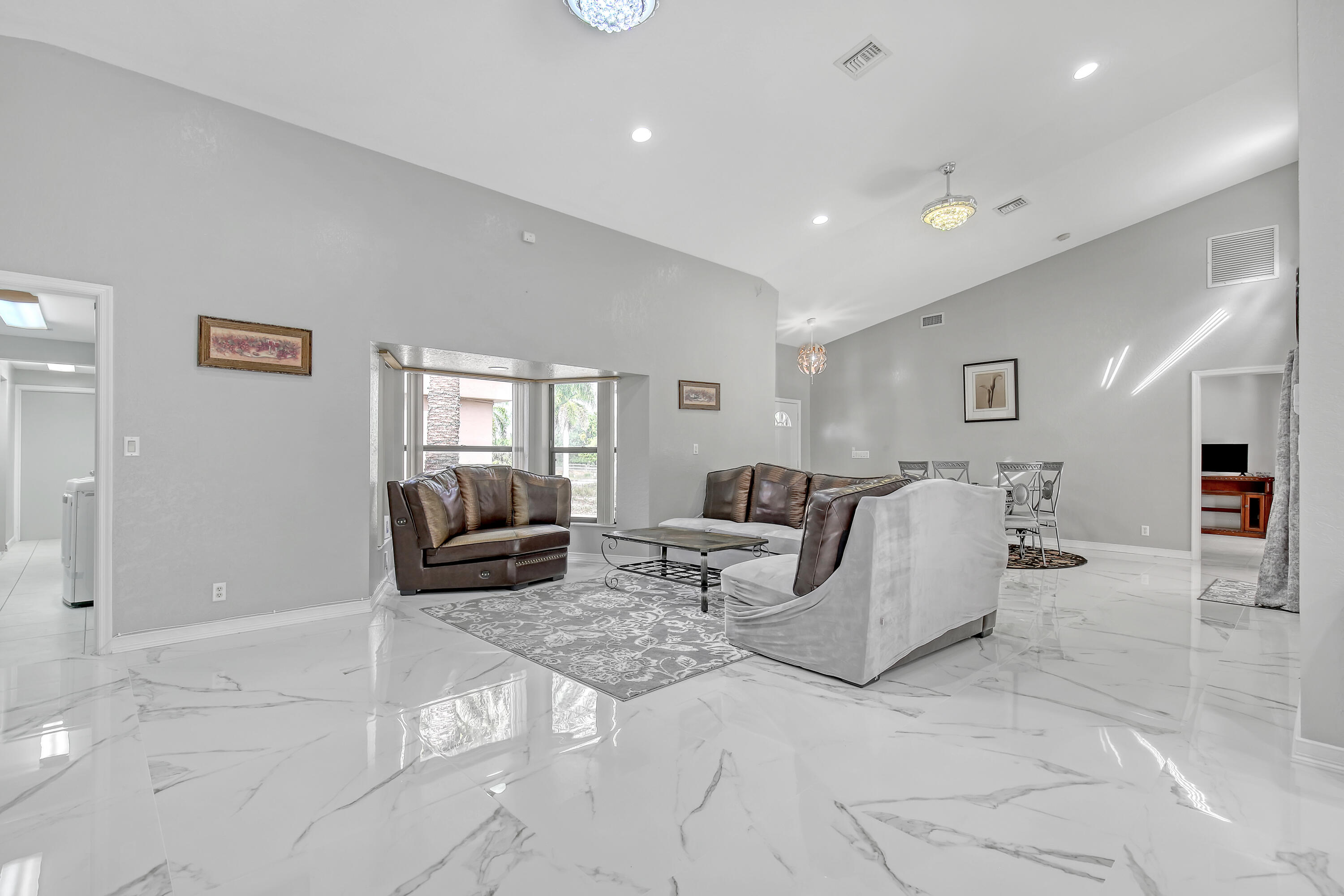 RUSTIC RANCH - Residential