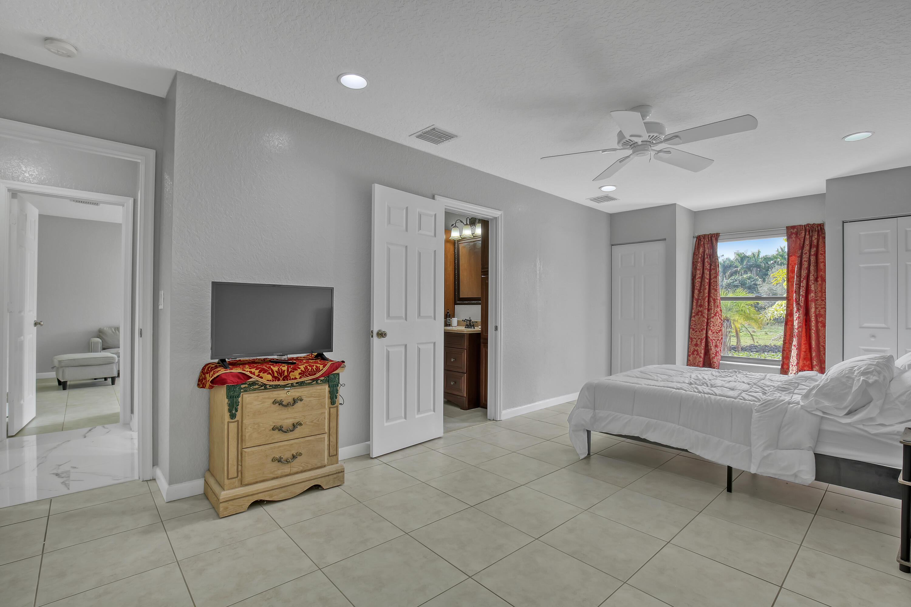 RUSTIC RANCH - Residential