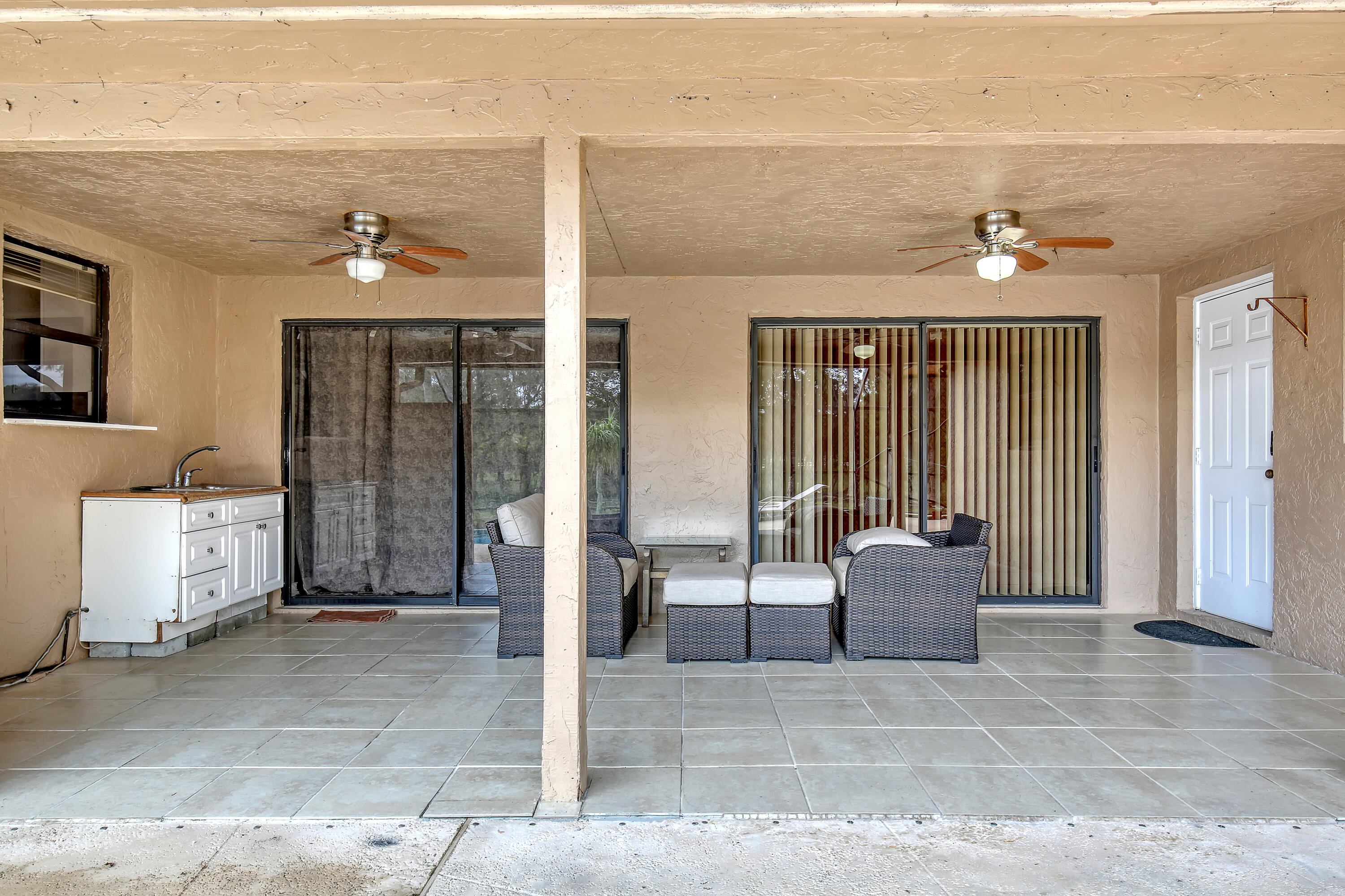 RUSTIC RANCH - Residential