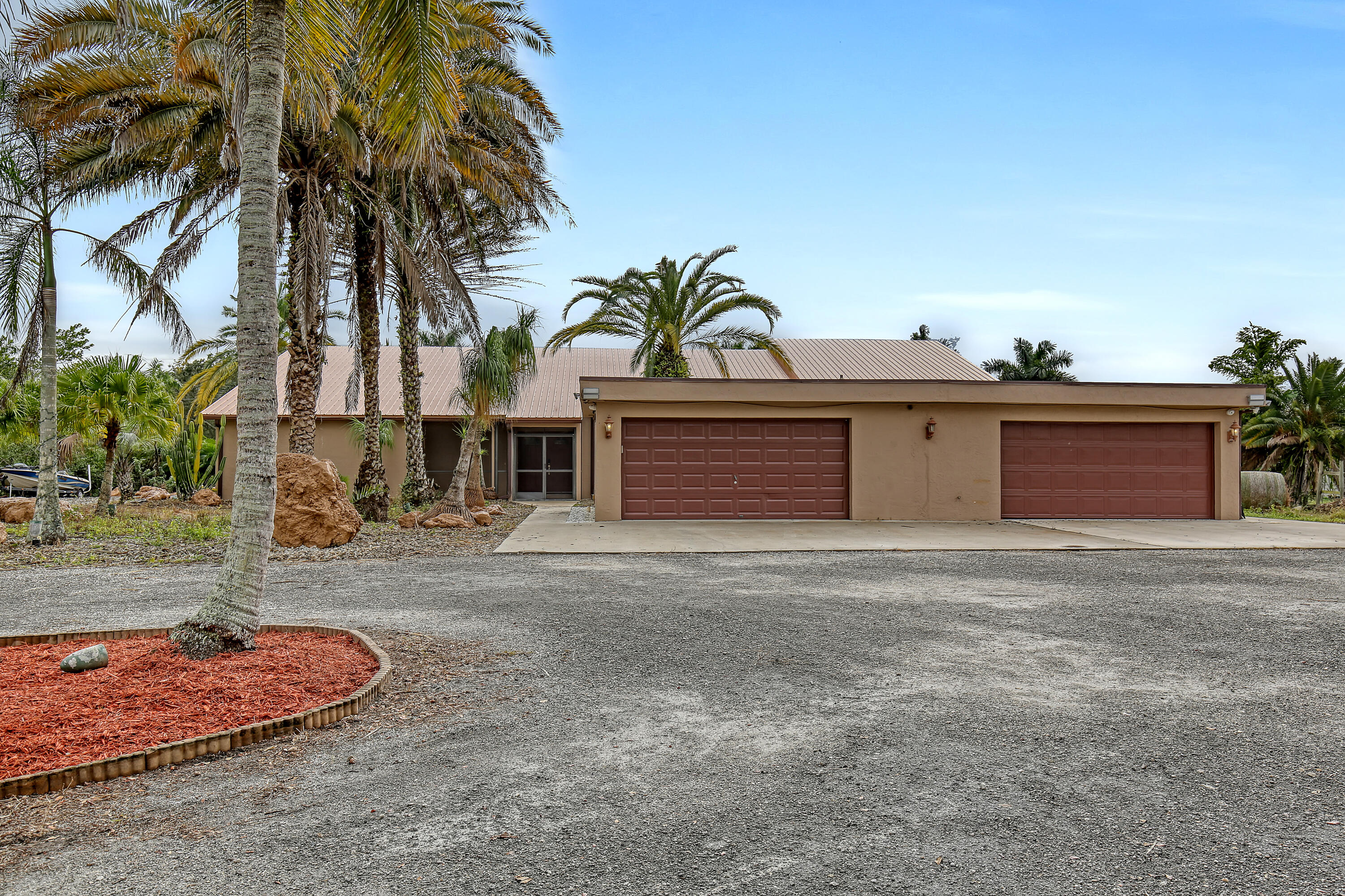 RUSTIC RANCH - Residential