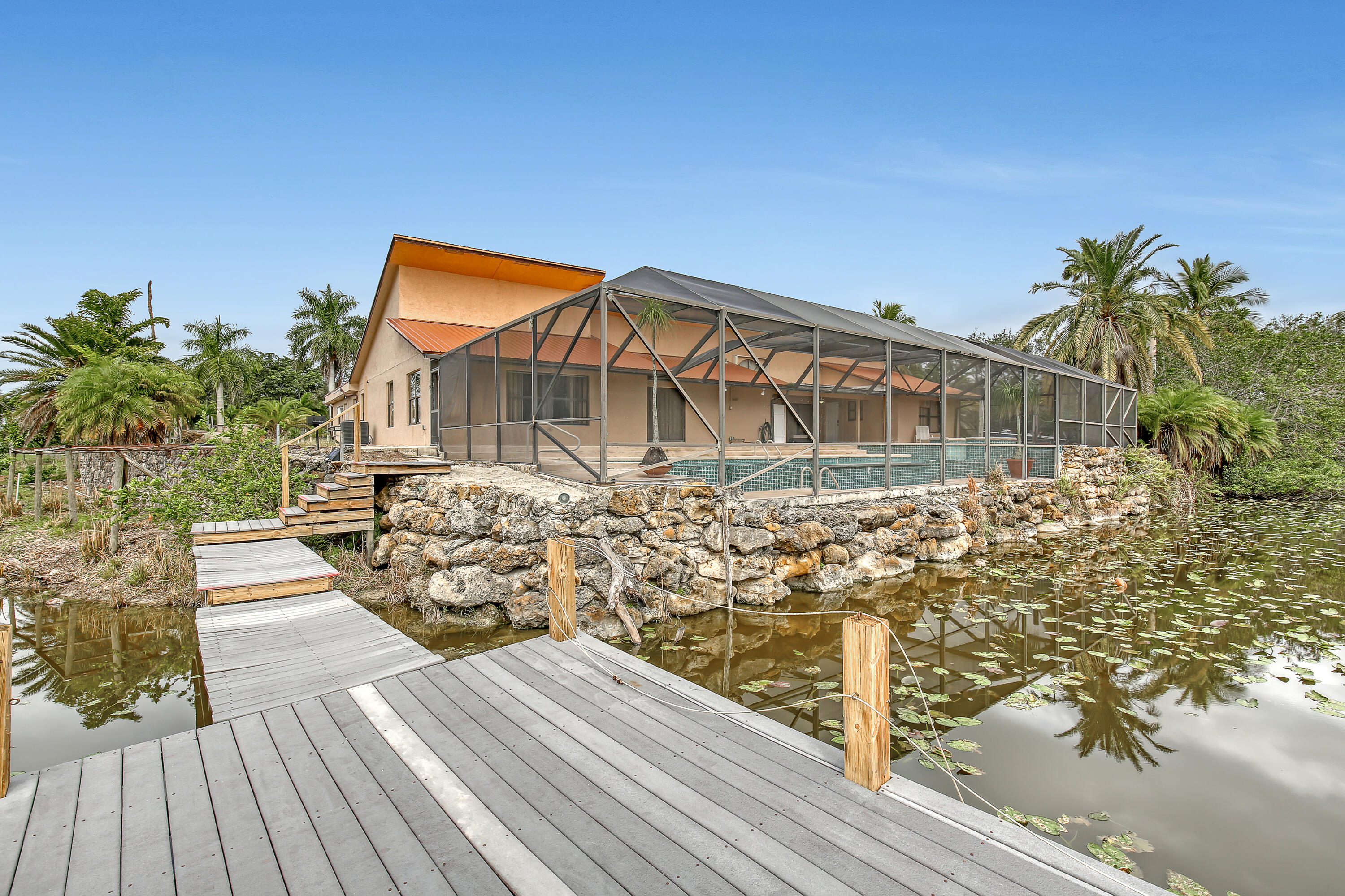 RUSTIC RANCH - Residential