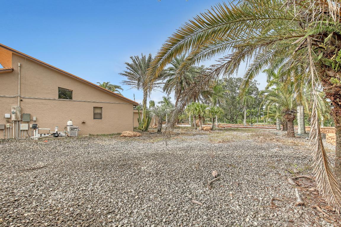 RUSTIC RANCH - Residential