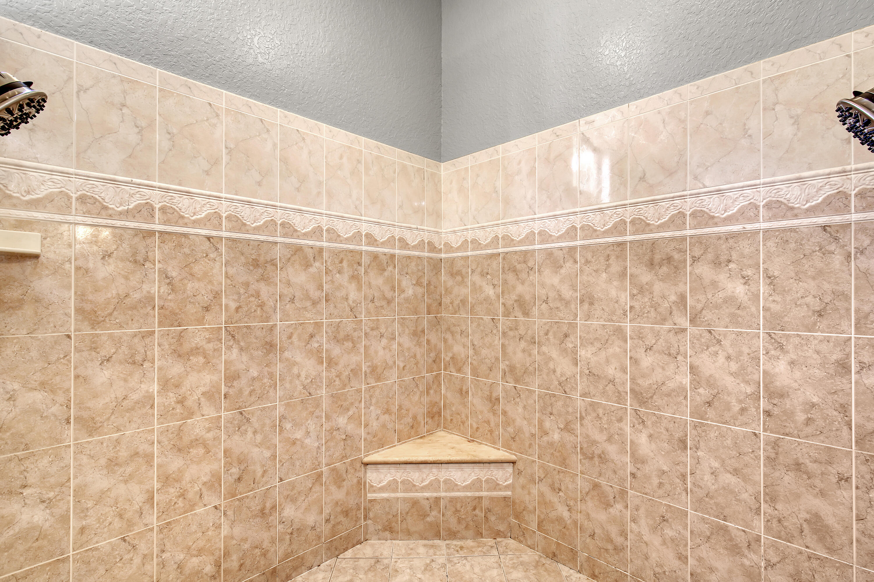 RUSTIC RANCH - Residential