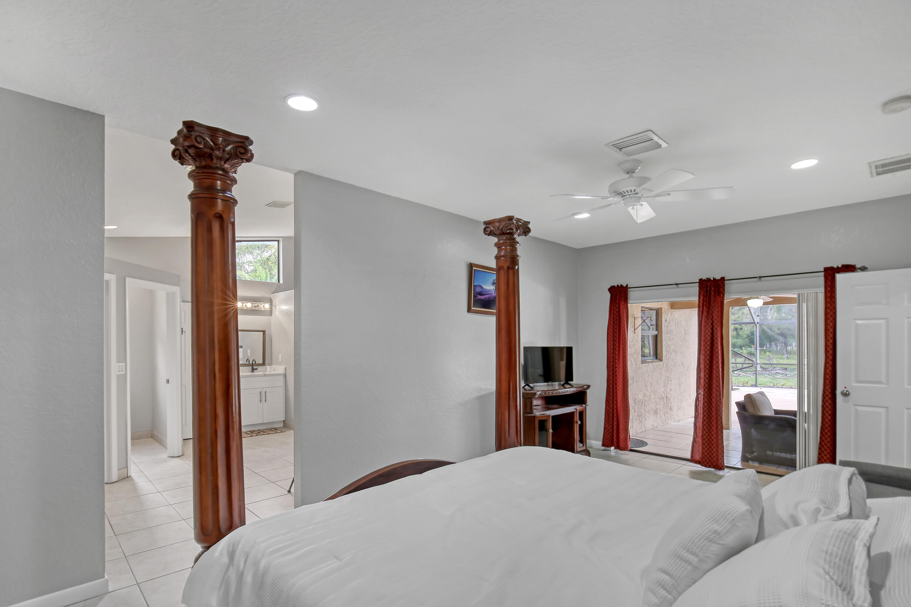 RUSTIC RANCH - Residential