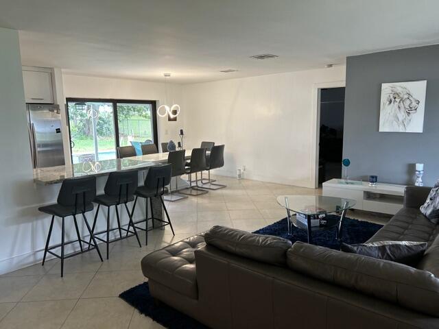 ARROWHEAD COUNTRY HOMES - Residential Lease