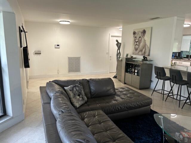 ARROWHEAD COUNTRY HOMES - Residential Lease