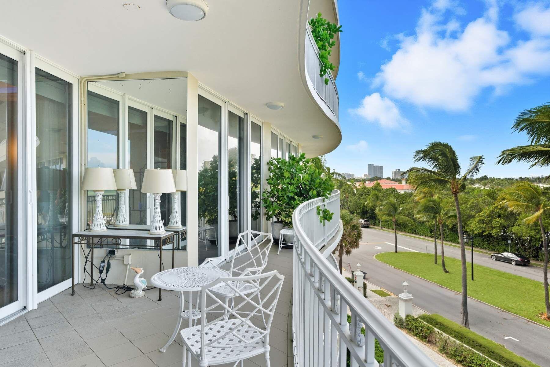 View photos, virtual tours, details... 100 Royal Palm Way F4