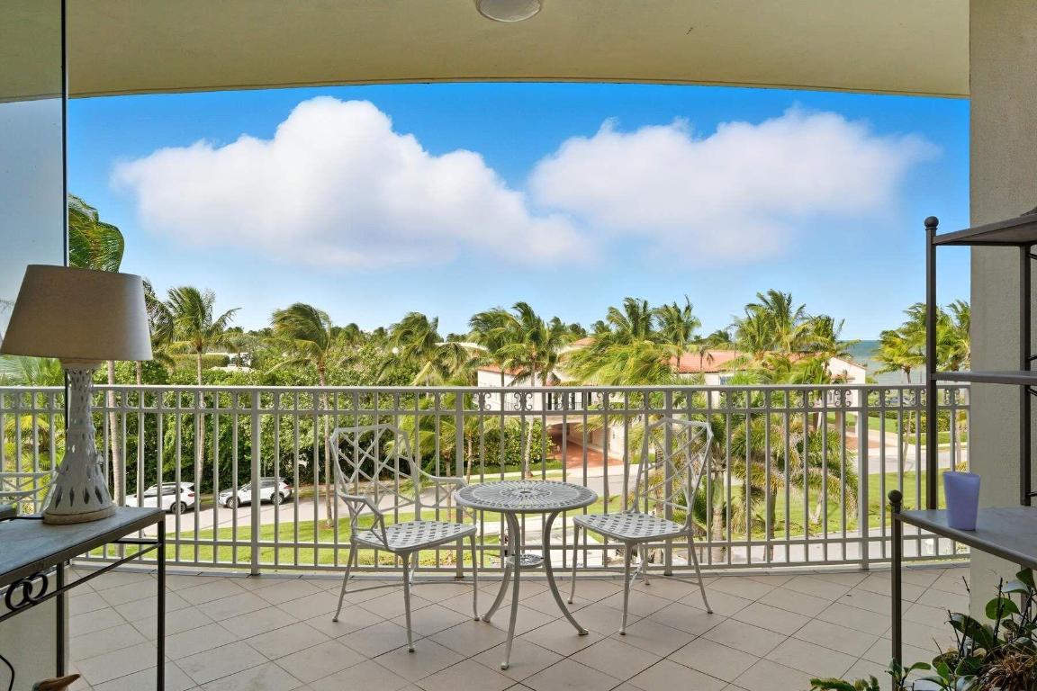 100 Royal Palm Way F4