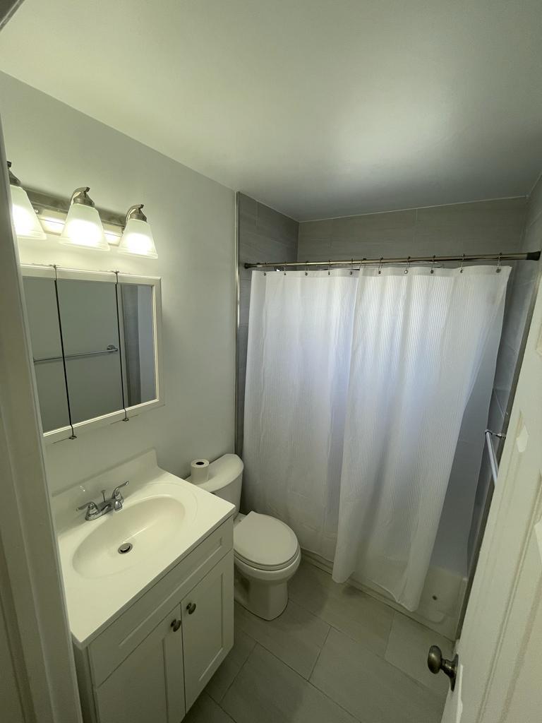 ROOSEVELT GARDENS 2ND ADD - Residential Lease