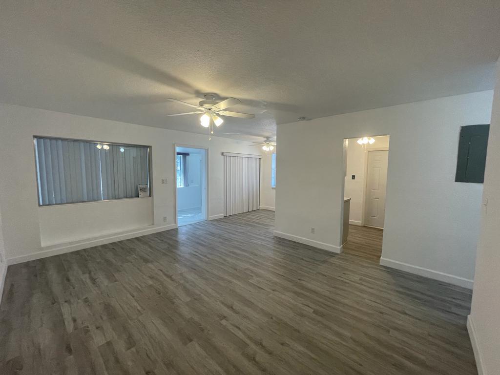 ROOSEVELT GARDENS 2ND ADD - Residential Lease