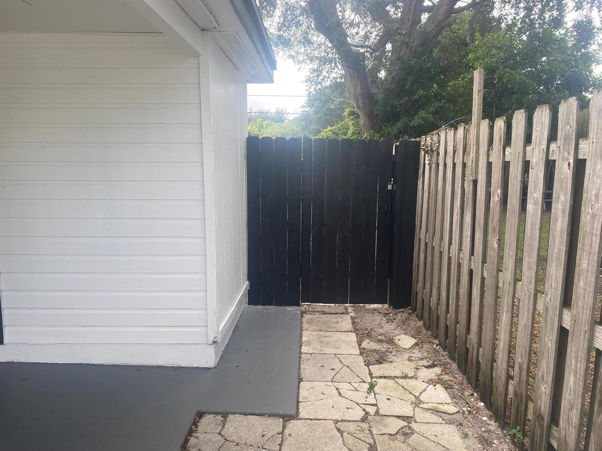 San Castle - Residential Lease