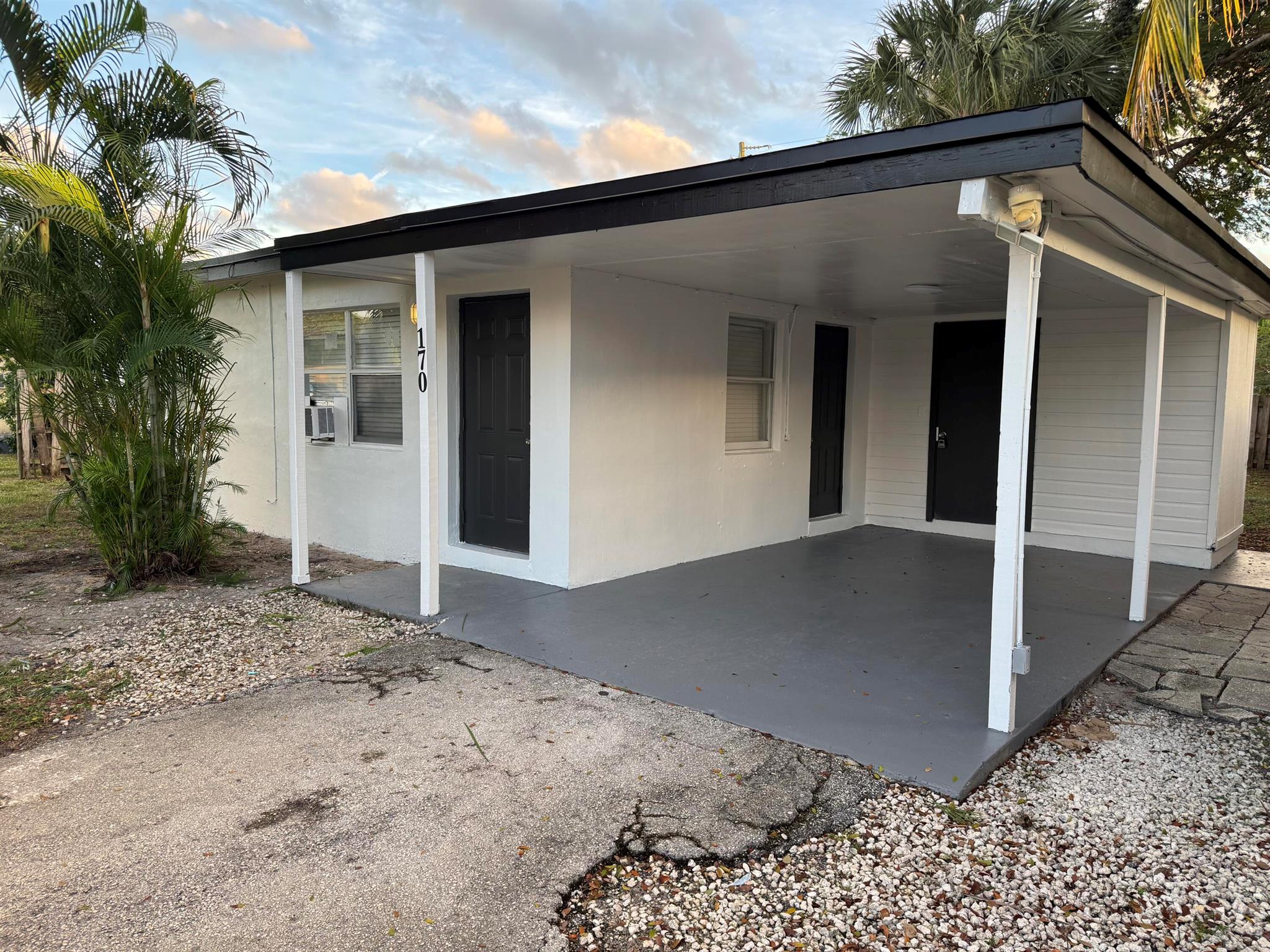 San Castle - Residential Lease