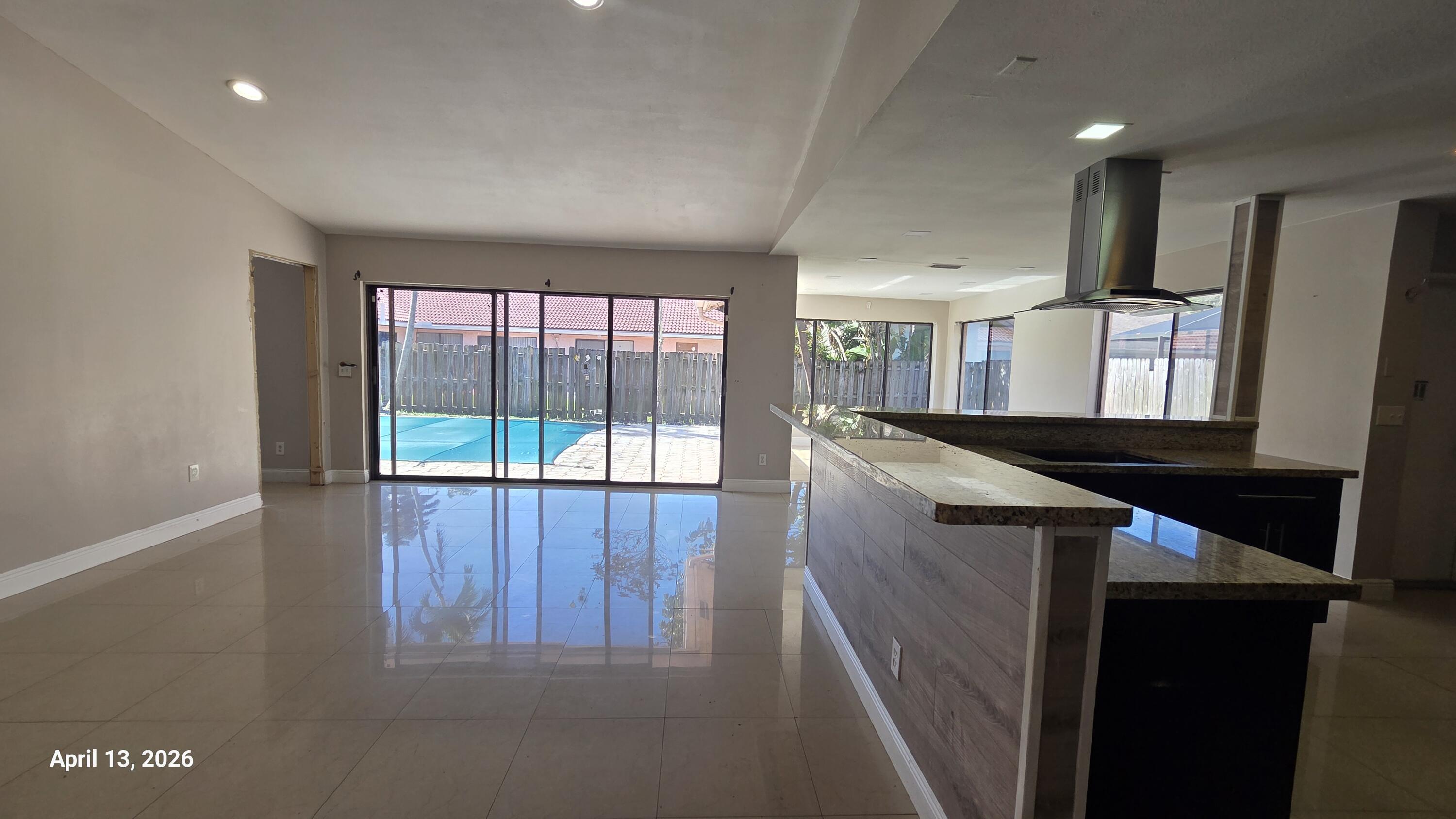 BOULEVARD NORTH - Residential