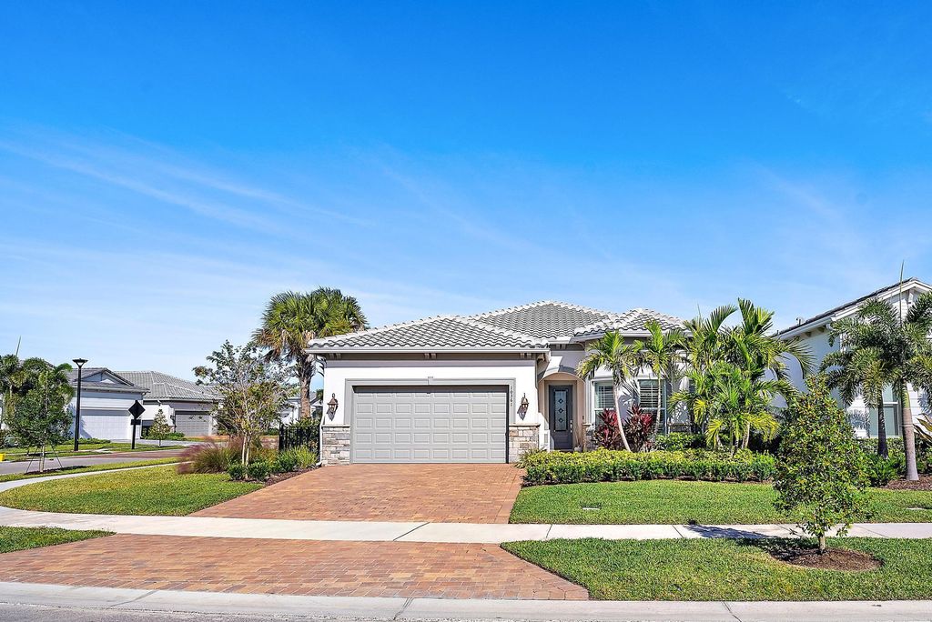 Photo of 10361 Northbrook Circle, Palm Beach Gardens, FL 33412 (MLS # R11140421)