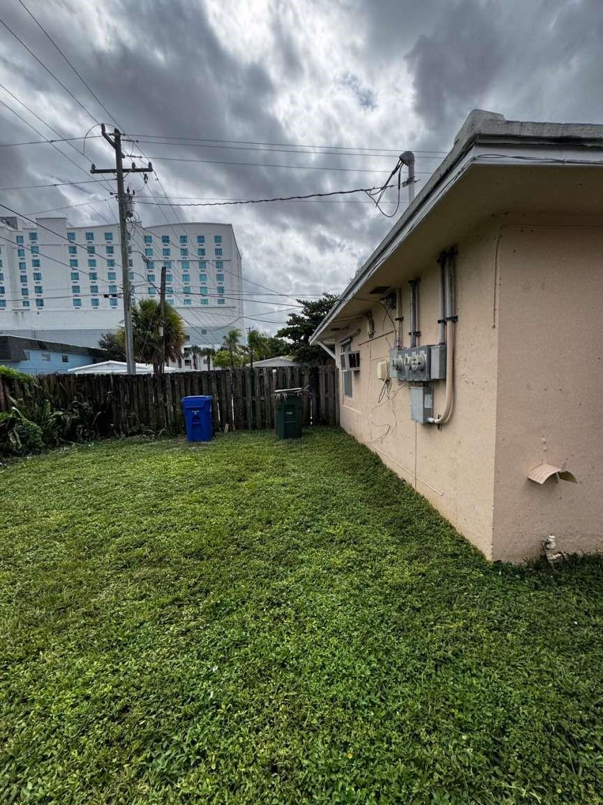 Lauderdale 2-9 D - Residential Income