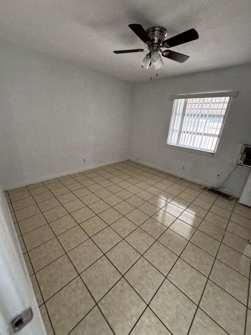 Lauderdale 2-9 D - Residential Income