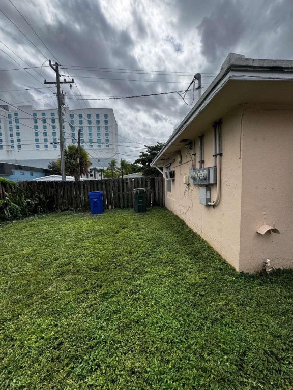 Lauderdale 2-9 D - Residential Income