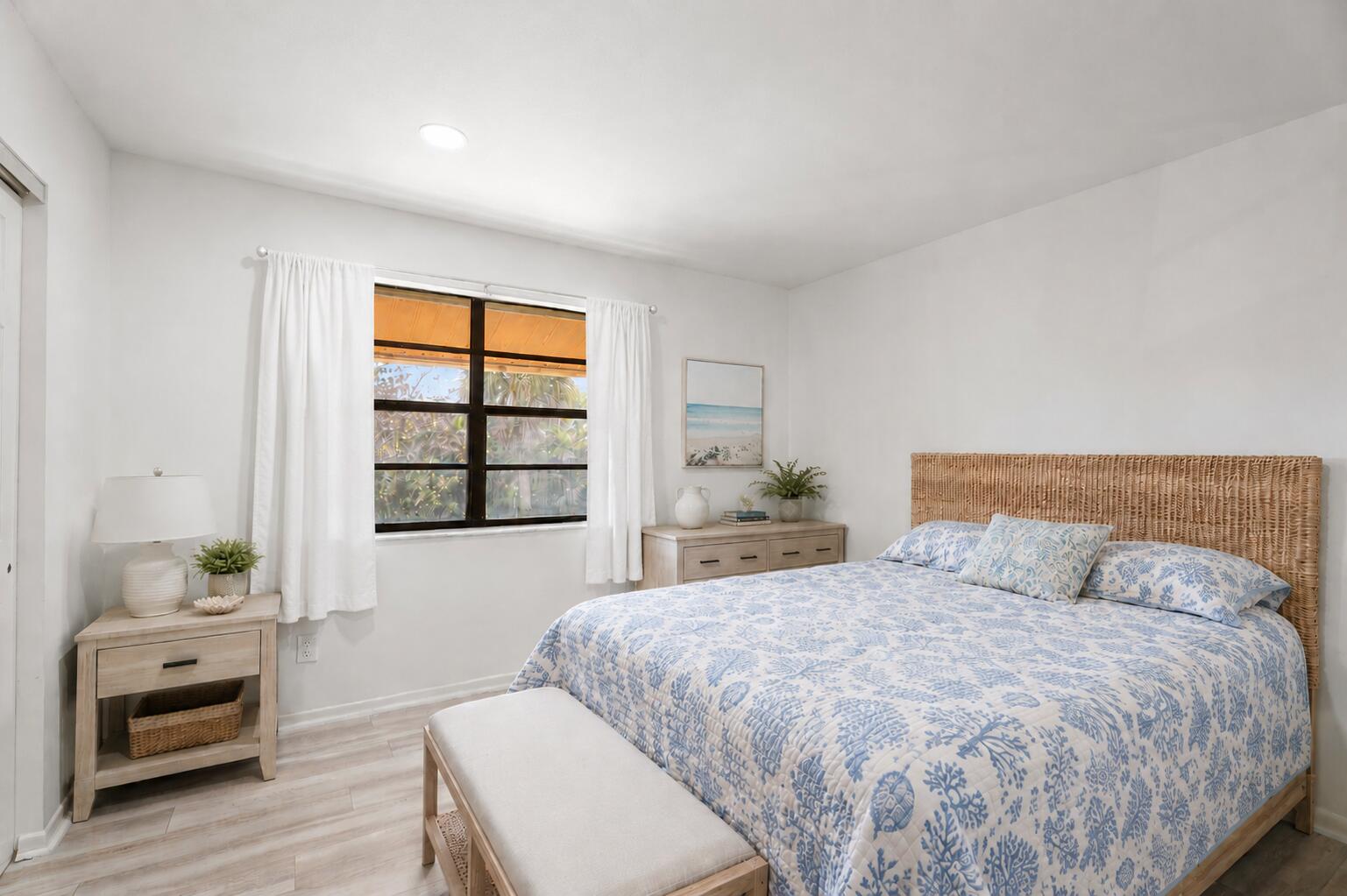 SAND & SEA APARTMENTS OF NORTH BEACH - Residential