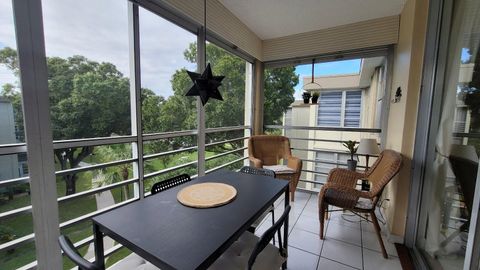 A home in Lauderdale Lakes