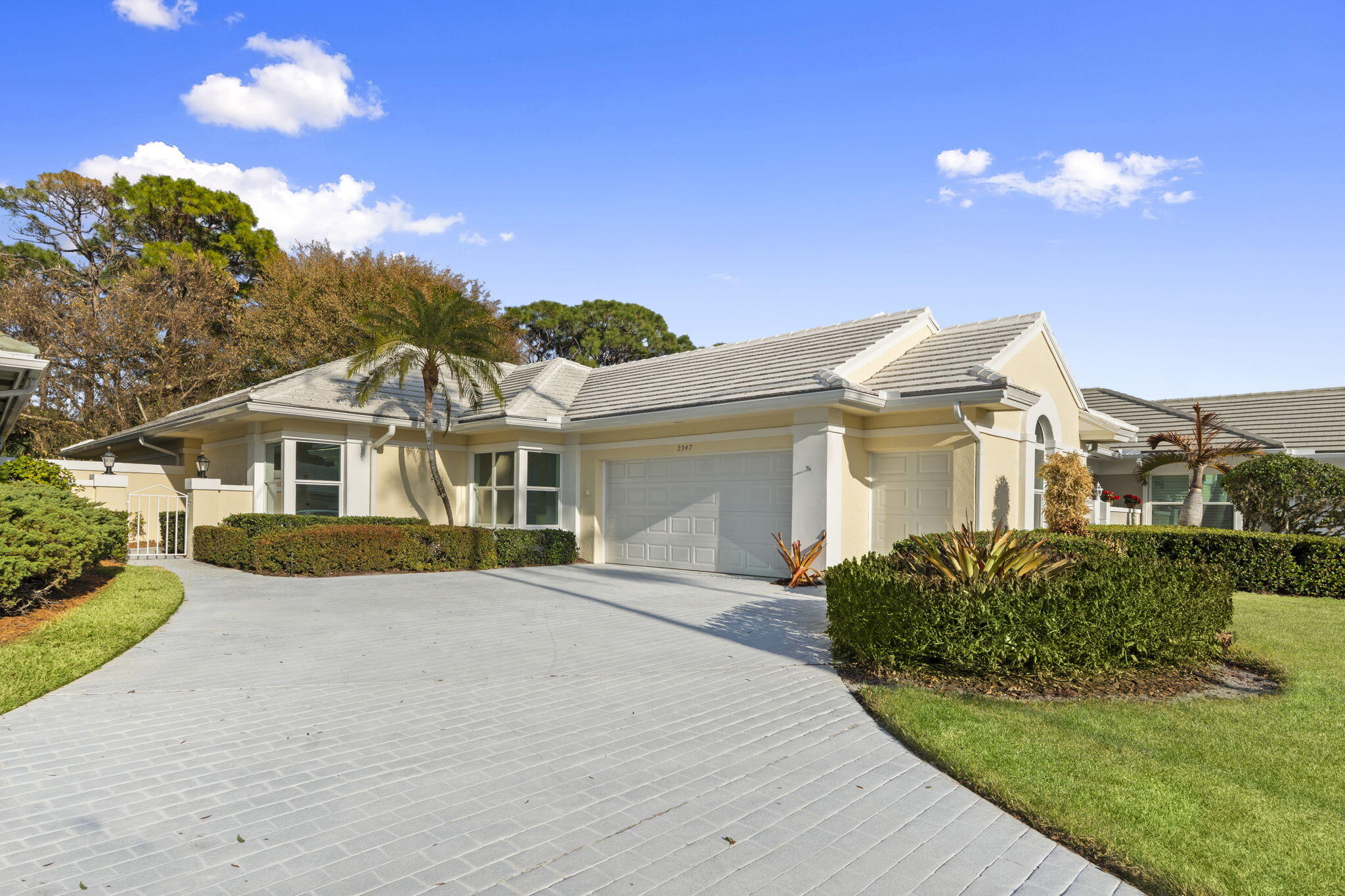 MONARCH COUNTRY CLUB - Residential