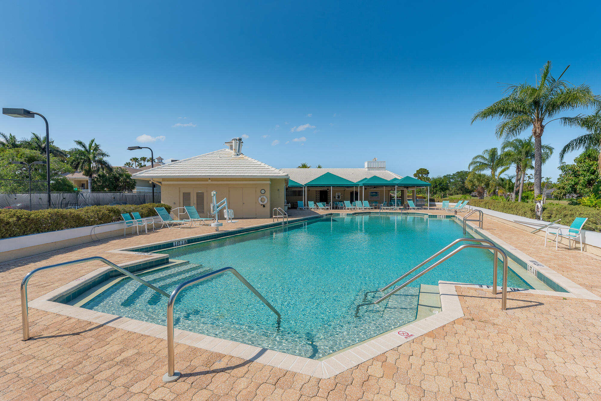 MONARCH COUNTRY CLUB - Residential