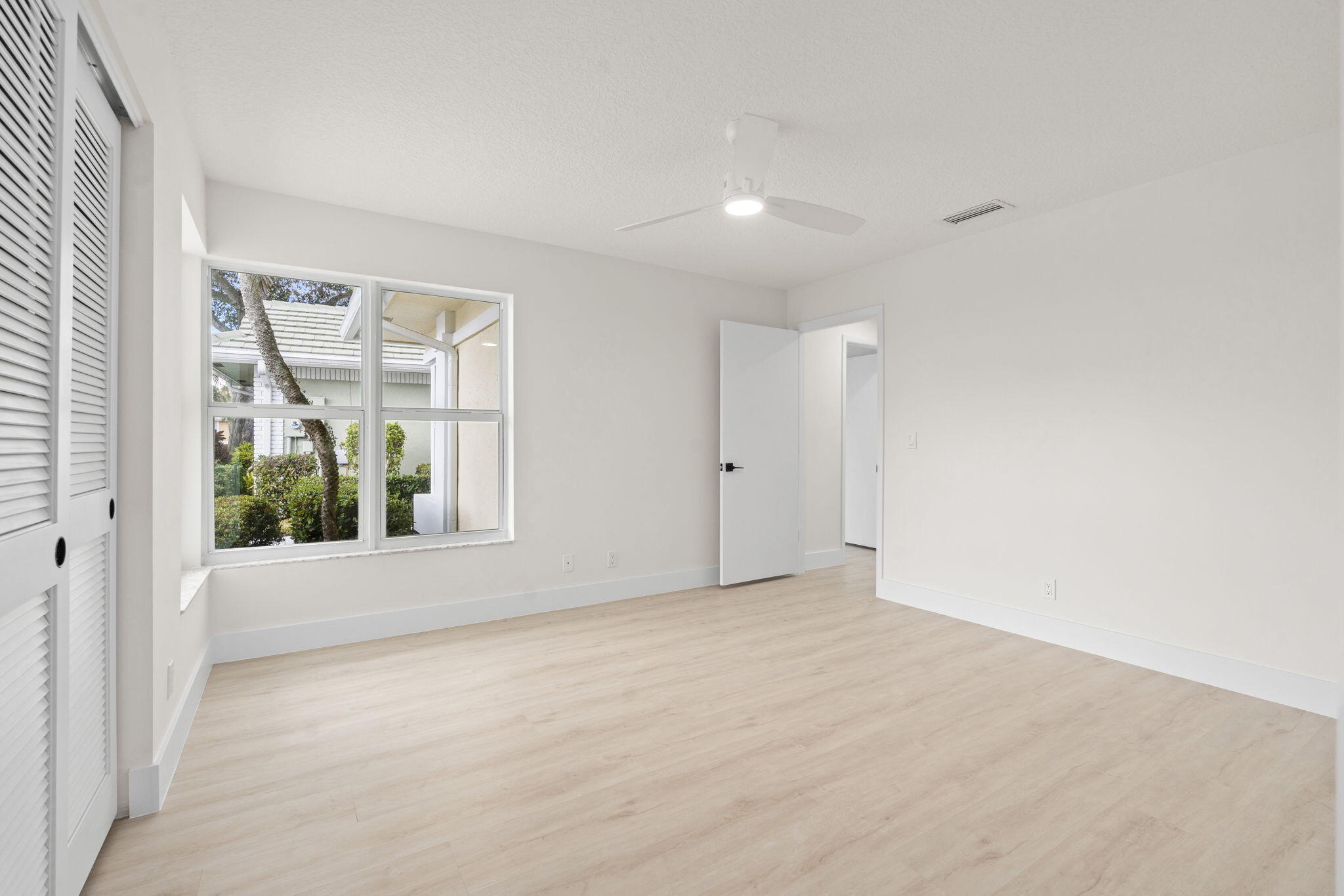 MONARCH COUNTRY CLUB - Residential