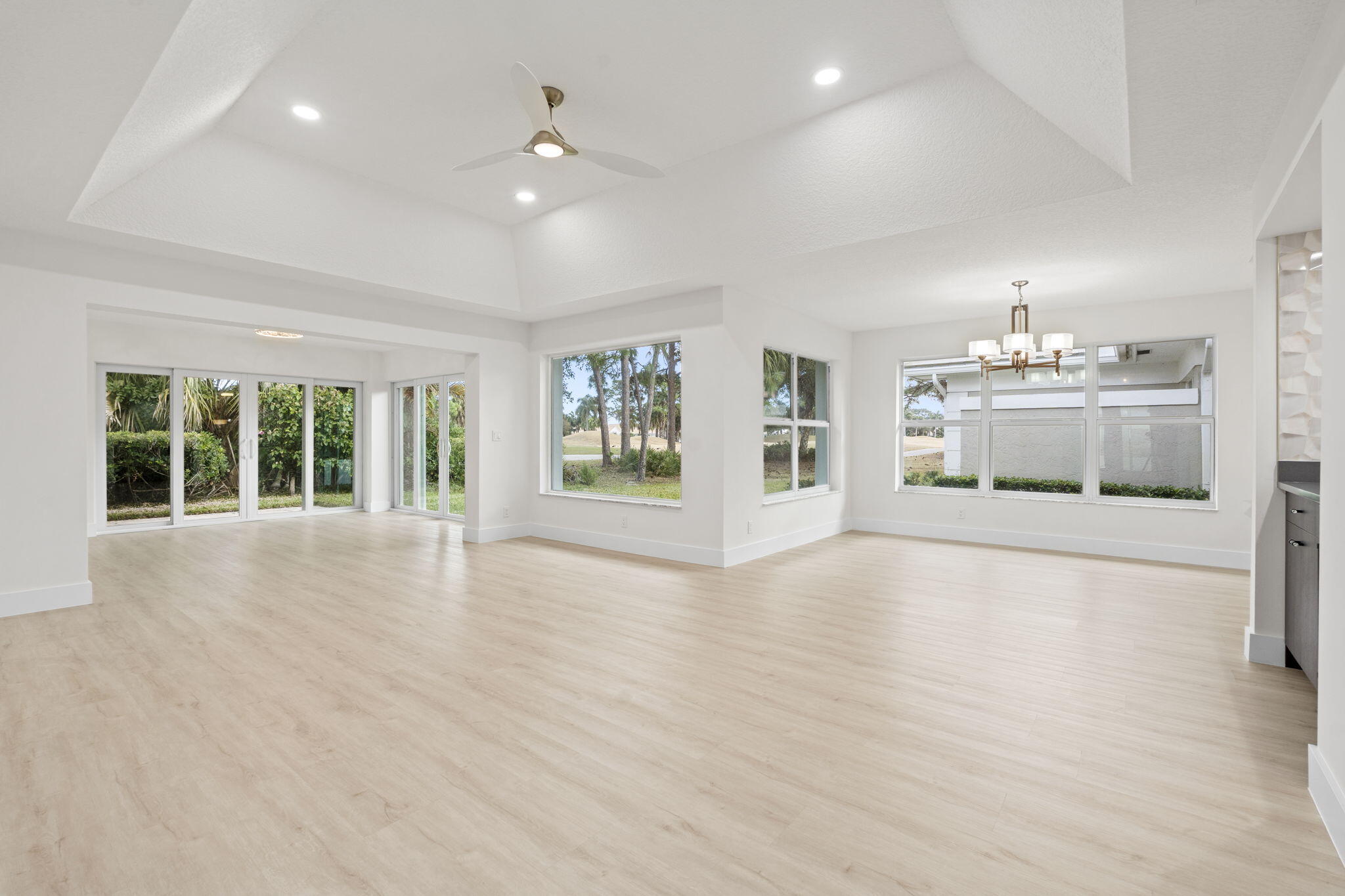 MONARCH COUNTRY CLUB - Residential