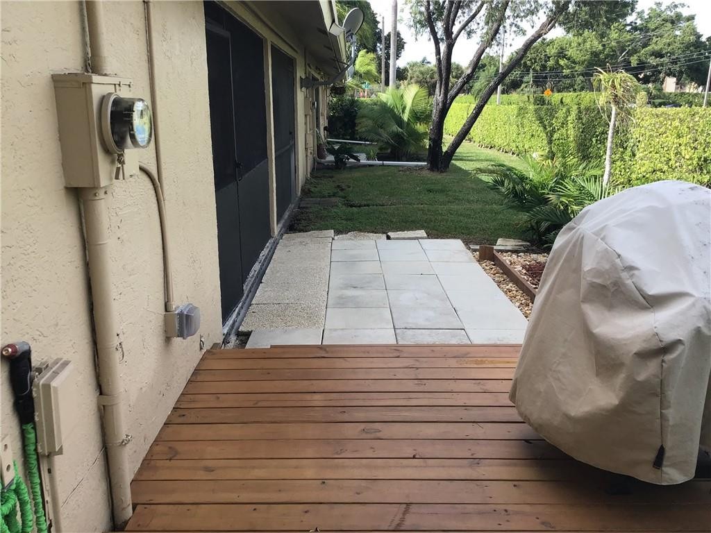 WESTLAKE - Residential