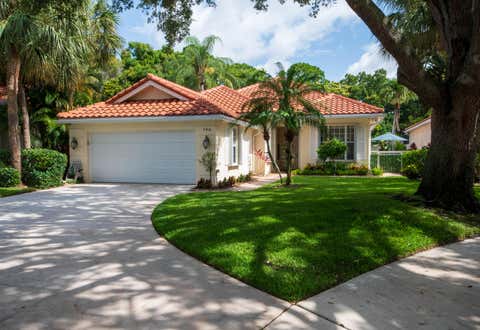 Property photo of 146 Lost Bridge Drive, Palm Beach Gardens, FL 33410