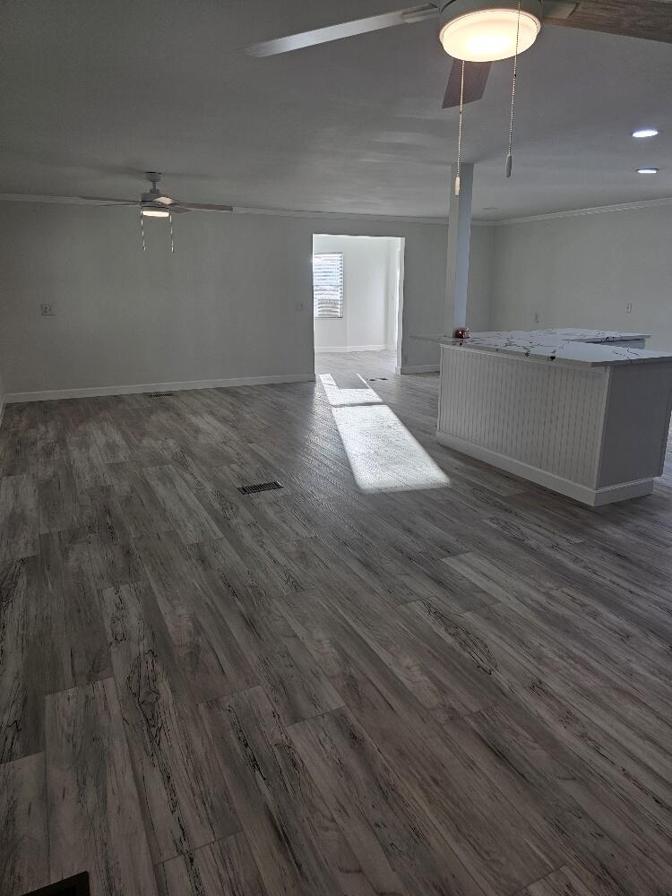 PINELAKE VILLAGE LEASEHOLD ESTATE - Residential