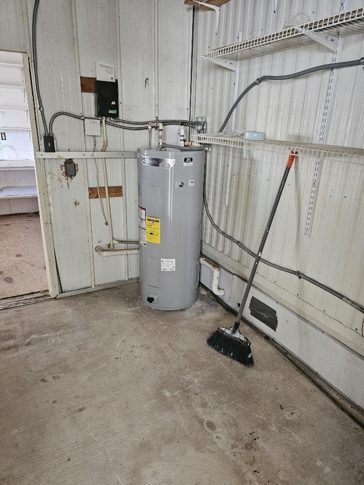 PINELAKE VILLAGE LEASEHOLD ESTATE - Residential